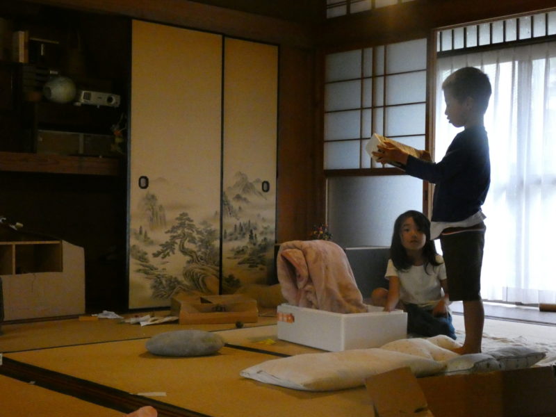 ごっこ遊び