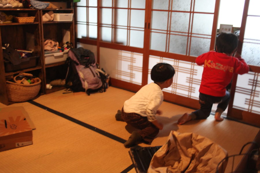 くすぐり合いっこ