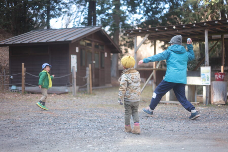 拾ったもので遊ぶ
